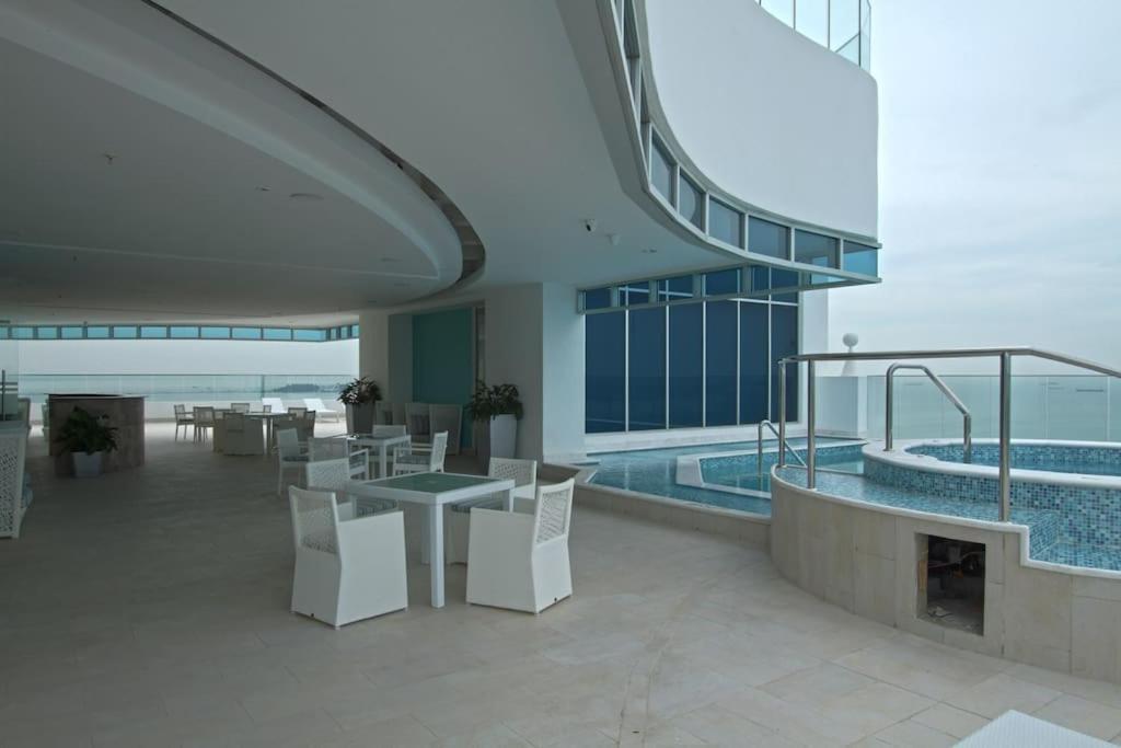 Apartmán 18G Luxury Oceanview With Roof Top Pool Arraijan Exteriér fotografie